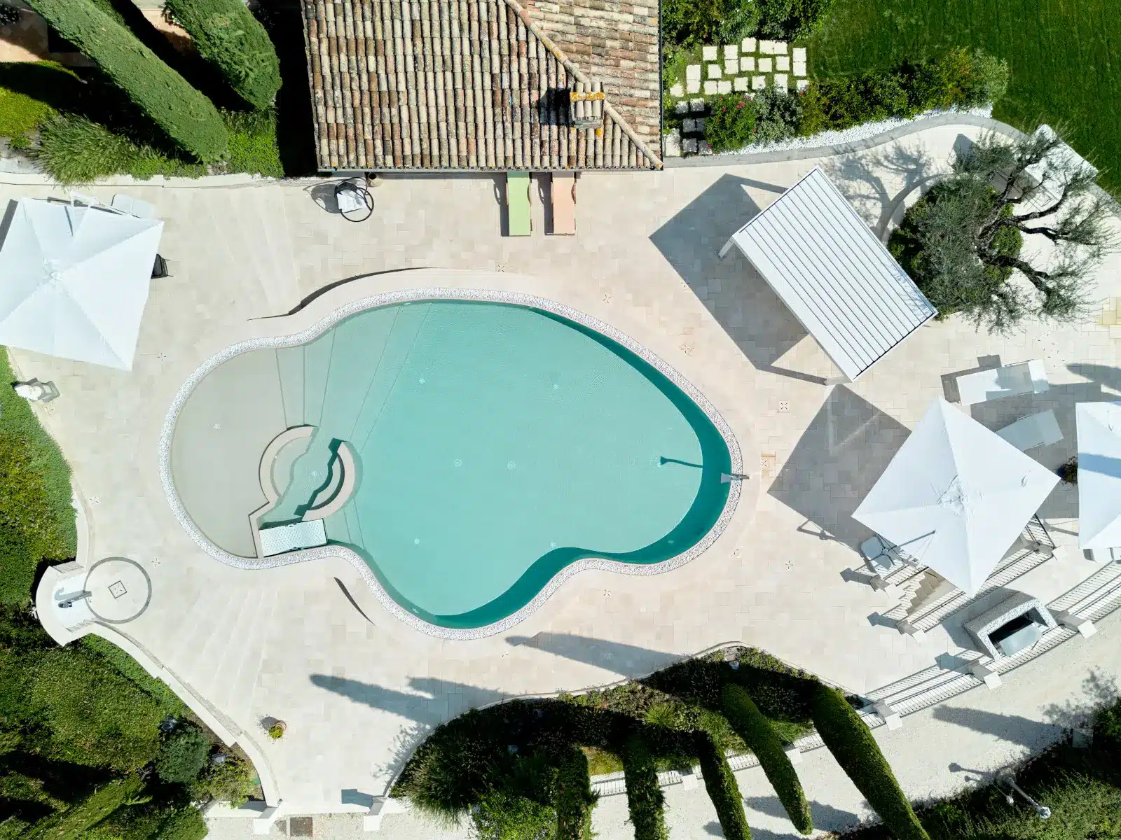 piscina-forma-libera-fagiolo