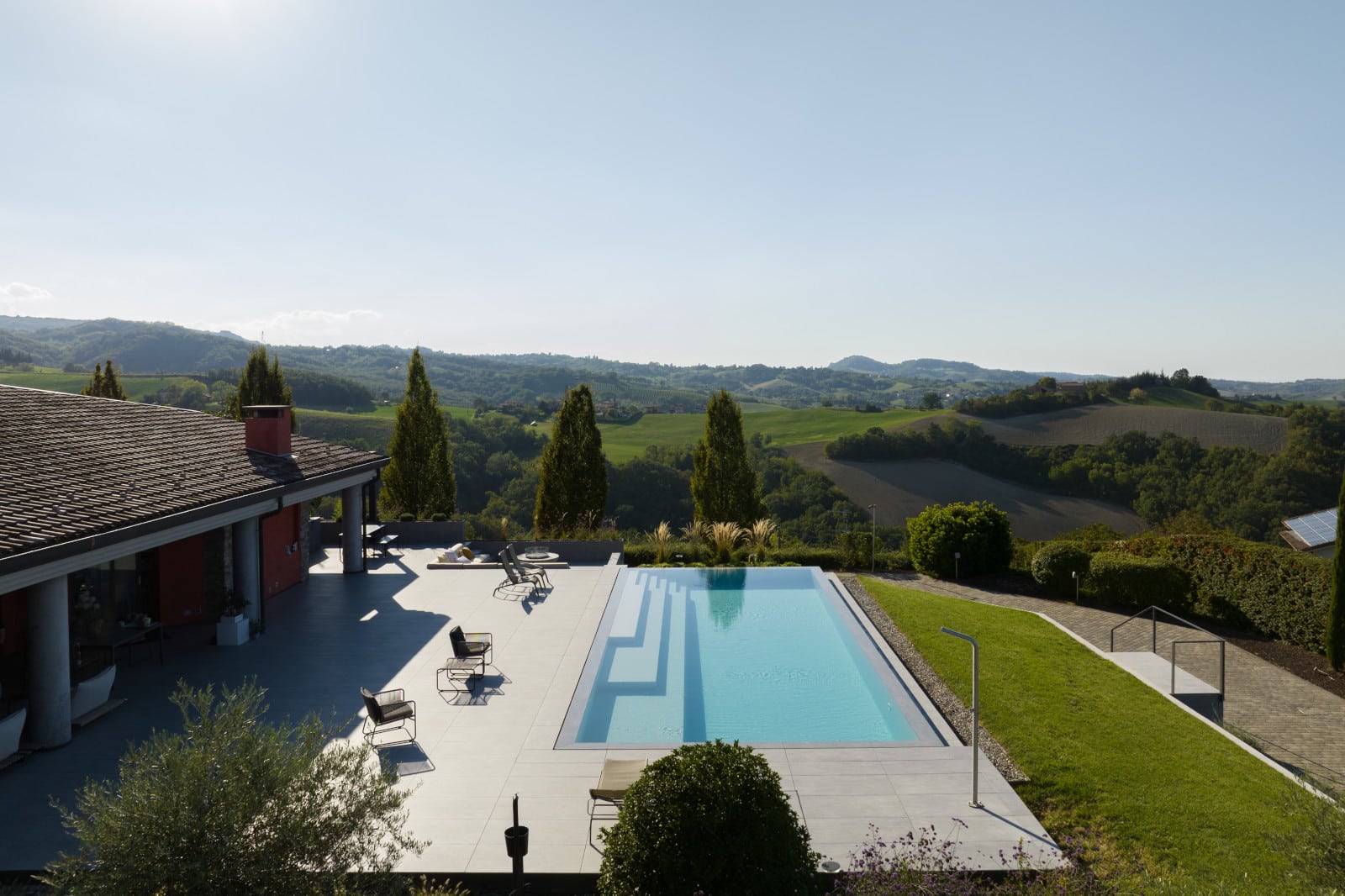 Piscine con cascata (28)