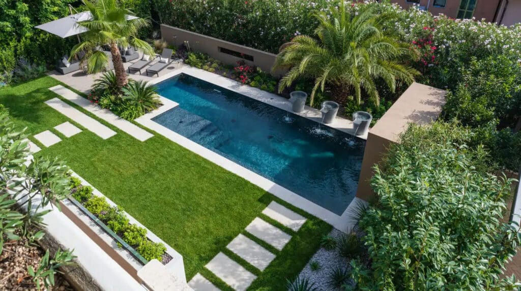 Come Mantenere il Cloro in Piscina Durante l’Estate